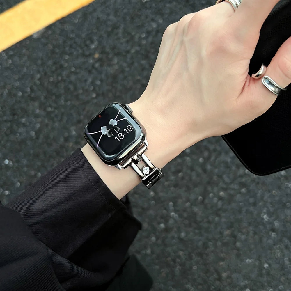 Luxury Slippable Diamonds Leather Band For Apple Watch Strap 10 8 9 SE 7 Ultra Women Wrist Bracelet For iWatch 45 42 46 49 41