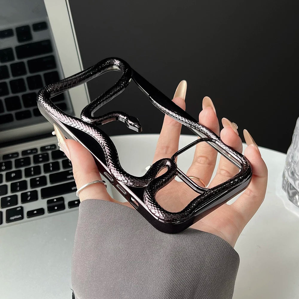 Cool 3D Snake Hollow Dissipate Heat Phone Case For iPhone 16 15 14 13 12 11 Pro Max Luxury White Shockproof Soft Silicone Cover